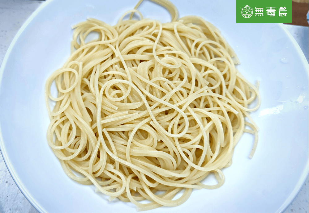 煮義大利麵時，要將其煮至「al dente」的程度。